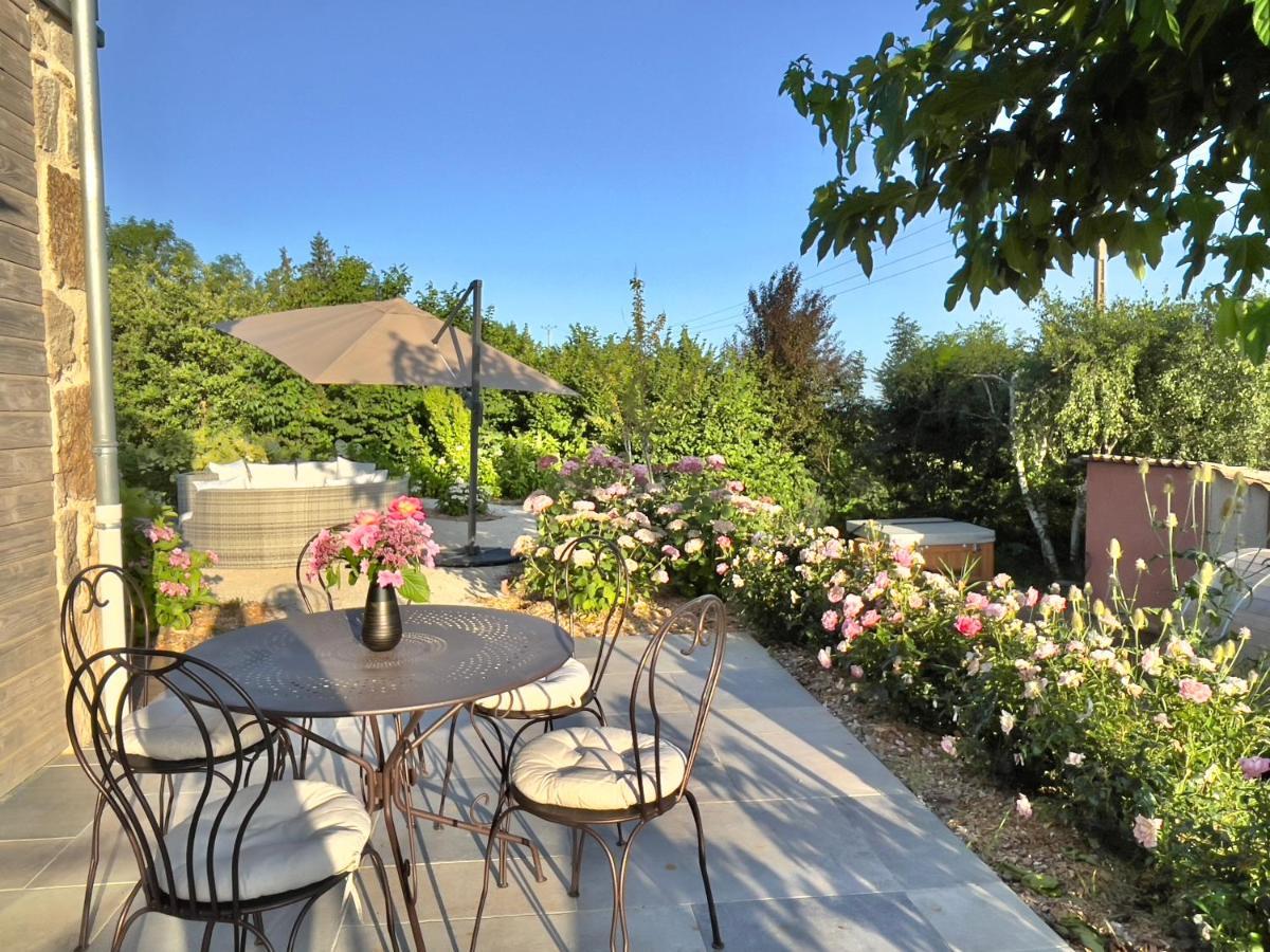 Gite De Charme 5 Etoiles Pour Couple Avec Sauna Et Jacuzzi Exterieurs Privatifs Peaugres Exterior foto
